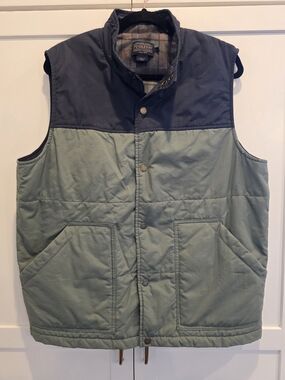 Pendleton Quilted Two-Tone Vest in Sage Green and Navy